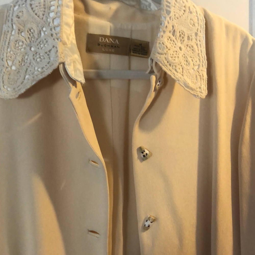 Dana Buchanan Luxe 100%silk ivory dress coat
